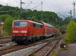   Die 111 101-2 der DB Regio NRW schiebt am 23.05.2014 den RE 9 (rsx - Rhein-Sieg-Express) Siegen - Köln - Aachen vom Bahnhof Betzdorf/Sieg Steuerwagen voraus in Richtung Köln.