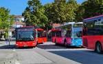 MAN Lion`s City-Gelenkbus von NAH.SH steht auf dem Busplatz von Burg/Fehmarn im September 2018