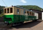 Schmalspur (1000 mm) Beiwagen VB 50 der Brohltal Eisenbahn (BE), ex VT 50 (bis 1937 motorisiert), am 18.08.2011 vor dem Lokschuppen in Brohl.