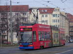 Wagen 1126 der LVB, ein DUEWAG NGT8, ist am 10.02.17 auf der Linie 10 unterwegs.