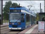 Moderne Straenbahn in Rostock.