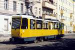 BVG: SOLO-TATRA Tramzug auf der Linie 21 in Berlin im Juni 2004.