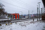 Der winterliche Bahnhof Scheuerfeld (Sieg), Bahnsteig 411 (für Züge in Richtung Betzdorf) am 19.01.2023.