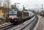 Die Siemens Vectron AC - X4 E - 871 bzw. 193 871-1 (91 80 6193 871-1 D-DISPO) der Beacon Rail Capital Europe GmbH (Mnchen) fhrt am 10 Januar 2025 mit dem HELROM Trailer Zug Wien – Dsseldorf (einem KLV-Zug), durch den Bahnhof Kirchen (Sieg) in Richtung Kln.

Die Siemens Vectron AC wurde 2013 von Siemens Mobility GmbH in Mnchen-Allach unter der Fabriknummer 21834 gebaut und an die MRCE - Mitsui Rail Capital Europe GmbH (Mnchen) als X4 E – 871 geliefert. Seit September 2023 hat die Beacon Rail Metro Finance B.V. die Mitsui Rail Capital Europe B.V. (Amsterdam) und somit auch die Mitsui Rail Capital Europe GmbH im Mnchen bernommen, so firmiert sie nun als Beacon Rail Capital Europe GmbH, Mnchen (BRCE / DISPO).

Diese Vectron Lokomotive ist ein Wechselstrom-Variante in der Version AC B03 und ist zugelassen fr Deutschland, sterreich und Ungarn. Sie ist mit einer Leistung von 6.400 kW konzipiert und hat eine Hchstgeschwindigkeit von 200 km/h