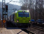 Heute nun in Gegenrichtung, die an die Captrain Deutschland GmbH vermietete und durch die DE - Dortmunder Eisenbahn GmbH eingesetzte SIEMENS Vectron Dual Mode 248 037-4 „Westfalen“ (90 80