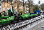 Detailbild: Leerer spezieller sechsachsiger Gelenk-Taschenwagen System HELROM der Gattung Sdmrs, 37 80 4878 014-2 D-HELR, der Helrom GmbH (Frankfurt am Main), am 10 Januar 2025 im Zugverband bei der Zugdurchfahrt in Kirchen/Sieg.