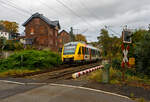 Der VT 259 (95 80 0648 159-1 D-HEB / 95 80 0648 659-0 D-HEB) ein Alstom Coradia LINT 41 der HLB (Hessische Landesbahn),fährt  am 26 Oktober 2023, als RB 93  Rothaarbahn  (Bad Berleburg - Kreuztal