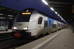 4748 808-8 stand am Morgen des 21.12.2025 im Rostocker Hbf.