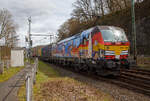 Die bunte und schöne an die TX Logistik AG vermietete Siemens Vectron MS X 4 E – 640 / 193 640-0 “Connected by Rail” (91 80 6193 640-0 D-DISPO) der MRCE Dispolok GmbH