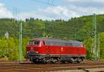 Bedingt durch Defekts und Hauptuntersuchungen an den eigenen MaK On Rail DH 1004 Loks der WEBA hat die Westerwaldbahn zurzeit die schne altrote 215 086-0 (eigentlich 225 086-8) von der RE -