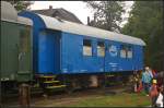 D-ASLVG 60 80 99-25 762-8 Wohnschlafwagen in Berlin-Sch�neweide, 20.09.2014    Beim 11.