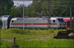 DB Fernverkehr 146 562-4 steht mit sechs IC-Dosto auf einem Gleis auf dem Bombardier-Gel�nde am 13.08.2014 in Hennigsdorf b.