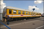 InnoTrans 2016 in Berlin: Gesellschaftswagen des Typs WGm der Firma H.F. Wiebe im Einsatz von Bauz�gen (D-HFW 75 80 89-23 001-8 WGm)