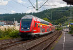 Steuerwagen voraus erreicht der RE 9 - Rhein Sieg Express (RSX) Siegen - Kln – Aachen am 21.08.2014 den Bahnhof Betzdorf (Sieg), Schublok war die 120 207-6.