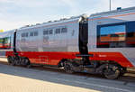   Detailbild der Powerpack-Einheit des GA 755 401 (British Rail Class 755/4), ein vierteiliger FLIRT-Triebzug mit bimodalem Antrieb (BMU) fr Greater Anglia (GB), der von Stadler auf der InnoTrans