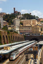 Blick auf den Bahnhof Genua / Genova Piazza Principe am 23.07.2022 von Westen von der Via del Lagaccio (unweit der Talstation der Zahnradbahn Principe-Granarolo) gesehen.