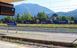   Das nennt man wohl eine Re 20/20 (Re 6/6 - Re 4/4 - Re 6/6 - Re 4/4) der SBB Cargo die am 04.08.2019 einen langen KLV-Zug durch Domodossola Richtung Simplon zieht.