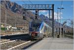 Ein FS Trenitalia Ale 501 ME Minuetto unterwegs von Domodossola nach Novara bei der Ausfahrt in Premosello Chiavenda.