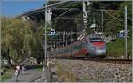 Der FS Trenitalia ETR 610 012 ist kurz vor Villeneuve als EC 39 auf dem Weg nach Milano Centrale.

27. Sept. 2023