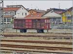 Ein alter, wohl sehr alter  Spitzdach -Güterwagen steht in Chivasso. Erste Wagen dieser Bauart sollen bereits 1857 erbaut worden sein. In den nördlichen Breitengraden wurden diese Wagen aus Italien meist für Lebensmitteltransporte aus dem Süden eingesetzt. 

24. Februar 2023