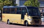 Hallo Karl,
der Bus stammt von Wrede Reisen und hatte da das Kennzeichen VER-OW 88. Erkennbar .. Hallo Karl,
der Bus stammt von Wrede Reisen und hatte da das Kennzeichen VER-OW 88. Erkennbar ..