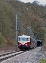 Am 21.02.2013 fanden Schulungsfahrten mit dem Westwaggon Z 208/218 statt und ich konnte den schnen alten Triebwagen bei der Ausfahrt des Tunnels in Michelau fotografieren.