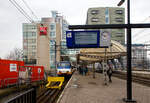 Zwei gekuppelte Sprinter (hinten der dreiteilige SGMm 2953 und vorne der zweiteilige SGMm 2120) der NS (Nederlandse Spoorwegen) werden am 31 März 2018 im Bahnhof Amsterdam Centraal, als Sprinter nach Zandvoort aan Zee, bereitgestellt.

Die Stadsgewestelijk Materieel (SGM) oder Sprinter (auch Plan Y und Mat ’74) sind/waren elektrische Triebzüge für den Nahverkehr in den Niederlanden. Zwischen 1975 und 1980 baute die Waggonfabrik Talbot in Aachen 75 zweiteilige Züge für die Nederlandse Spoorwegen (NS). 1983 wurden 45 Züge mit einem Mittelwagen verlängert und 15 dreiteilige ET neu gebaut. Von 2003 bis 2009 wurden die Sprinter von Bombardier modernisiert und erhielten die Bezeichnung SGMm.