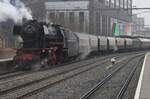 Am 15 Dezember 2024 ist VSM 23 076 mit der Christmas-Express Sonderzug in Nijmegen angekommen und wird innerhalb von zehn Minuten nach Arnhem Centraal zurückfahren.