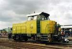 NedTrain 708 steht am 2 Juli 2004 in Roosendaal-Goederen während ein Austellung.