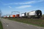 RFO 1605 durchfahrt mit ein Containerzug am Haken Roond am 30 M�rz 2021.