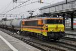 RF 4401 durchfahrt mit ein Zementzug am 25 Februar 2017 Amersfoort.