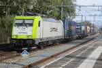 Captrain 186 155 schleppt ein KLV durch Gouda am 7 Oktober 2018.