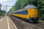 Am 17 Juli 2016 durcheilt NS 4218 Tilburg-Universiteit.