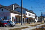 Das Empfangsgebäude Bahnhof Ebensee am Traunsee am 03 April 2025.