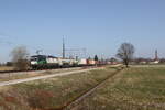 6193 932 von  ELL  war mit einem Containerzug am 7. M�rz 2026 bei �bersee am Chiemsee in Richtung M�nchen unterwegs.