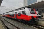 ÖBB CityJet 4744 051 steht an grauen 28 Augustus 2021 in Linz Hbf.