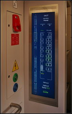 InnoTrans 2016 in Berlin: Informationsdisplay an den T�ren der Wagen. Es informiert nicht nur �ber die n�chsten Bahnhof, sondern auch �ber Standort im Zug und wo noch im Wagen freie Pl�tze sind.