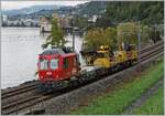 Kurz vor Villeneuve ist der SBB Tm 234 415-8 mit dem XTmass 99 85 9236 090-8 auf dem Weg in Richtung Aigle.