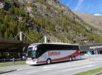 (268'356) - Funi-Car, Biel - Nr. 15/BE 203'815 - Setra am 21. Oktober 2024 beim Bahnhof Tsch