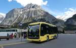 (286'845) - STI Thun - Nr. 200/BE 114'200 - eMercedes am 8. Mai 2026 beim Bahnhof Grindelwald