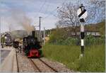 Die Blonay Chamby Bahn G 2x 2/2 105 rangiert in Blonay.