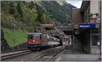 Gotthard-Bahn Regelverkehr: Die SBB Re 4/4 11195 ist mit dem Gotthard Panoramique Express von Lugano nach Flüelen (Arth-Goldau) bei Wassen unterwegs. 

19. Okt. 2023
