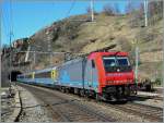 Dei SBB Re 484 015 erreicht mit einem EC nach Milano Ausserberg an der Ltschberg-Sdrampe.