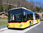 (273'101) - PostAuto Bern - BE 827'645/PID 11'426 - Mercedes am 20. Mrz 2025 in Ringgenberg, Sge