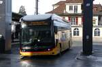 (284'321) - PostAuto Bern - BE 610'539/PID 12'128 - eMercedes am 24. Januar 2026 beim Bahnhof Spiez
