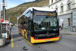 (281'696) - PostAuto Wallis - VS 565'809/PID 11'975 - eMercedes am 21. Oktober 2025 beim Bahnhof Brig