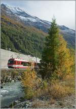 Um das lange Warten auf den Frhling zu verkrzen,  whlte  ich in der Kiste mit Bilder aus sonnigen Zeiten: MGB  Zermatt-Shuttle bei Tsch.