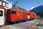   Der Elektrischer Zahnradtriebwagen Deh 4 /4 - 93 „Oberwald“ fährt am 16.09.2017, mit einem Regionalzug, vom Bahnhof Brig weiter in Richtung Andermatt.