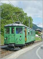 Der GFM Triebwagen Be 4/4 111 war einige Zeit der Blonay Chamby im Einsatz und kam dann zur 2012 gegründeten GFM Historique. Der Triebwagen wurde bei SWS/Alioth 1903 gebaut und als CEG CFe 4/4 11 in Betrieb genommen. 1928 wurde er nach einem ersten Umbau zum BCe 4/4 111 und 1956 nach einem zweiten Umbau 1956 zum GFM Be 4/4 111. Das Bild zeigt den Triebwagen im Einsatz bei der Blonay-Chamby Bahn beim Rangieren in Blonay. 

5. Juni 2010