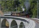 Noch einmal die SEG G 2x2/2 105 der Blonay Chamby Bahn mit ihrem Dampfzug auf dem Weg von Blonay nach Chamby auf dem frisch sanierten Baye de Clarens Viaduktes, hier jedoch zeigt das Bild nur den